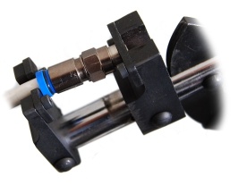zaciśnięcie złączy RG59 i RG6 zaciśnięcie złączy RG59 i RG6